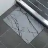 Dywanik łazienkowy biały marmur